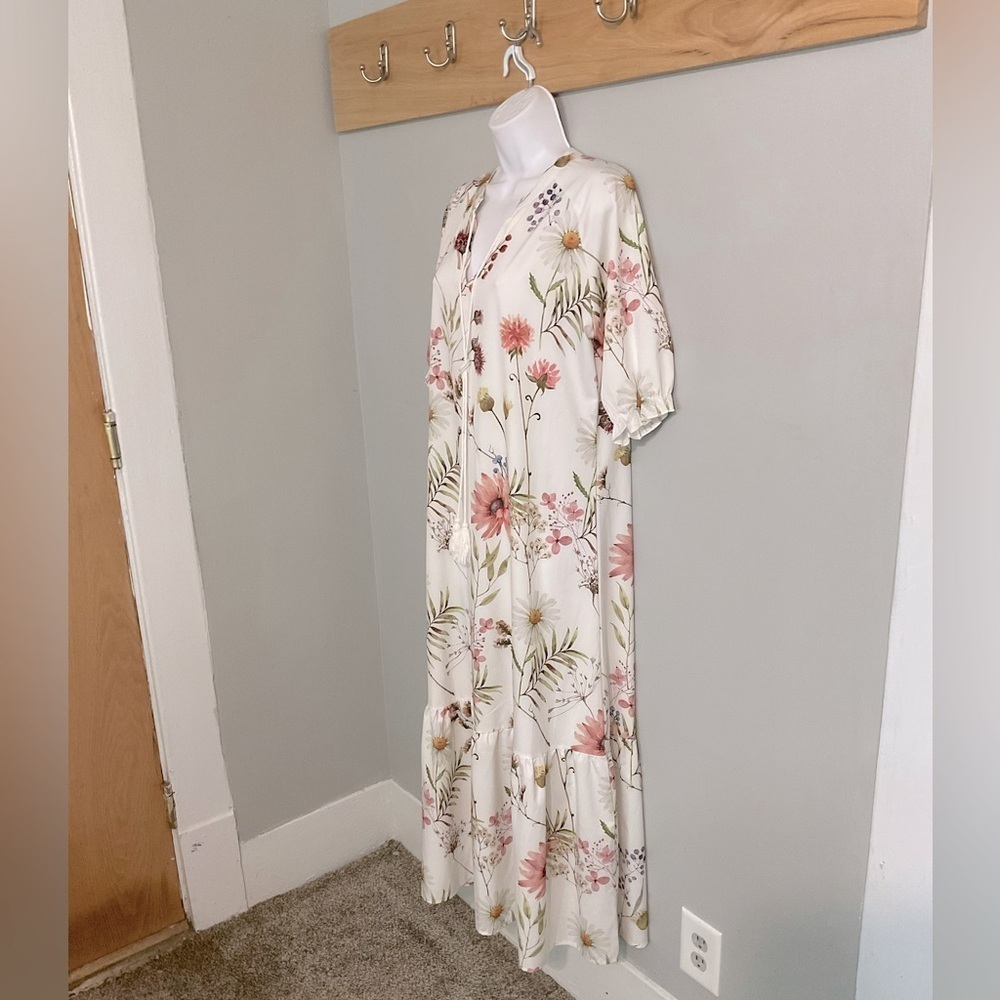 Unbranded “Cottagecore” floral maxi dress. Size large - Picture 2 of 8